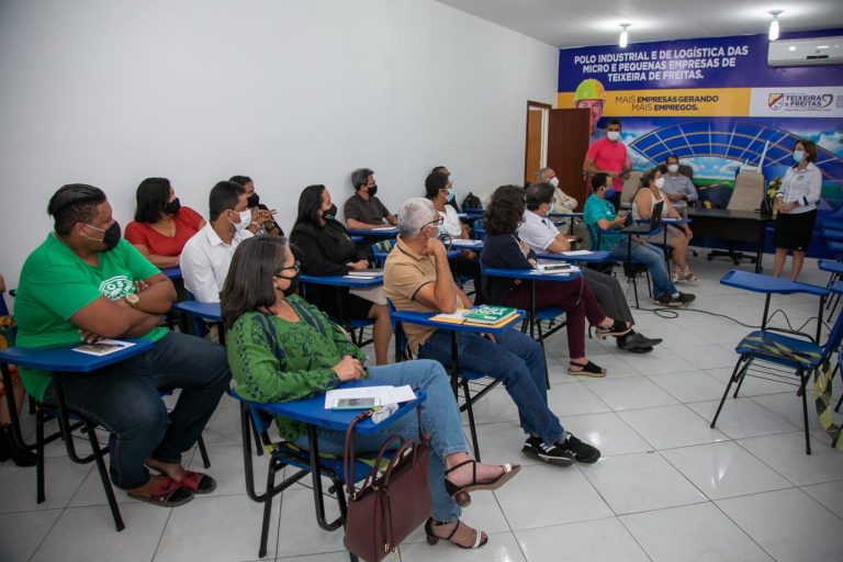 Em Teixeira de Freitas: Secretários de Educação do Extremo Sul debatem sobre retorno das aulas presenciais