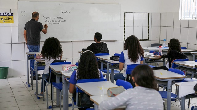 Secretaria de Educação realiza reunião para debater o enfrentamento à Evasão Escolar