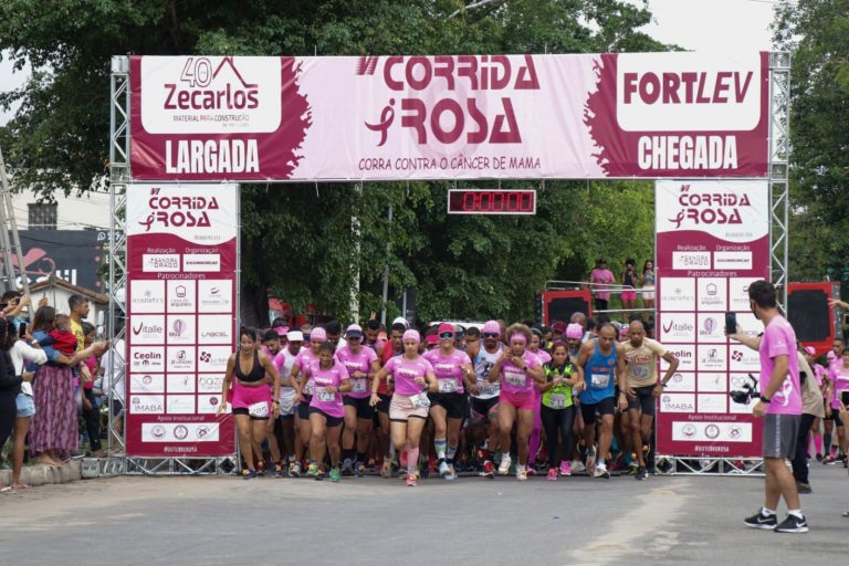 Corrida Rosa celebra esporte e reforça importância da prevenção do câncer de mama  em Teixeira de Freitas