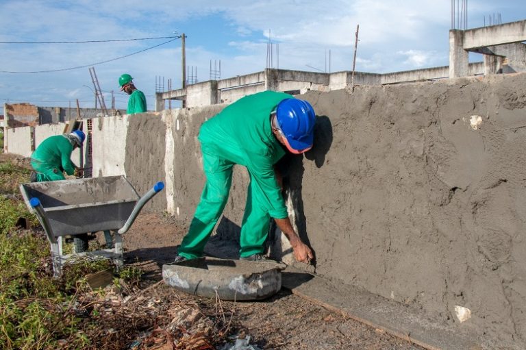 Obra nas creches municipais são retomadas pela Prefeitura Municipal