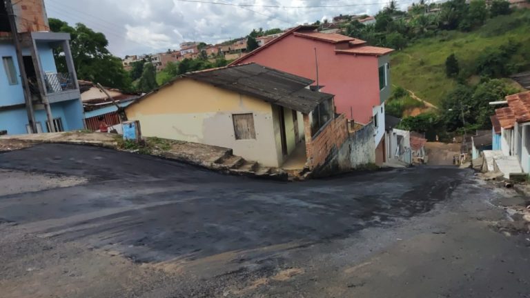 Secretaria de Projetos finaliza recapeamento da Rua Presidente Kennedy, no bairro Teixeirinha