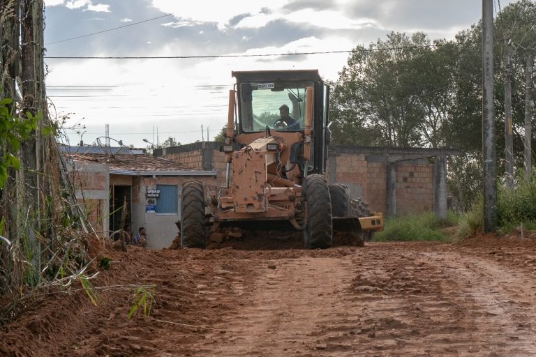 Prefeitura prossegue com obras no bairro Caminho do Mar