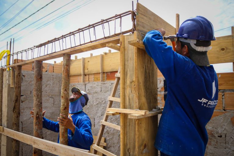 Obras da creche municipal no bairro Liberdade II segue em ritmo acelerado