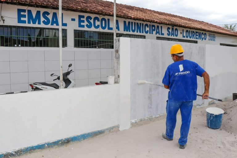 Prefeitura prossegue com obras na Escola Municipal São Lourenço