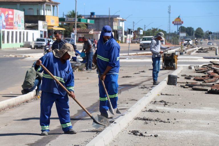 Prefeitura inicia construção de ciclovia e pista de caminhada para a população