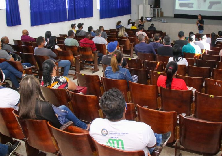 Prefeitura realiza formação com agentes de portaria e auxiliares de disciplina de instituições de ensino; entenda!