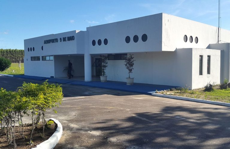 Visita técnica para a reabertura do Aeroporto 9 de Maio ocorreu na última quarta (24); voo inaugural está previsto para outubro