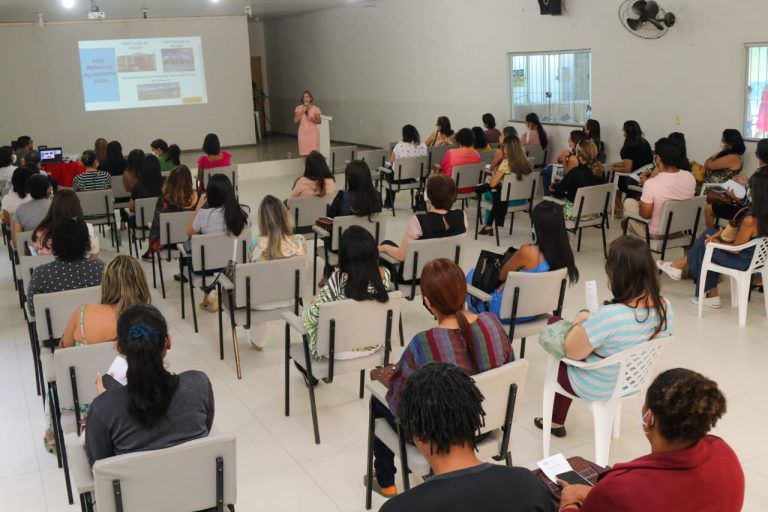 Secretaria de Educação reúne diretores, vice-diretores e coordenadores pedagógicos para apresentar ações desenvolvidas nas escolas