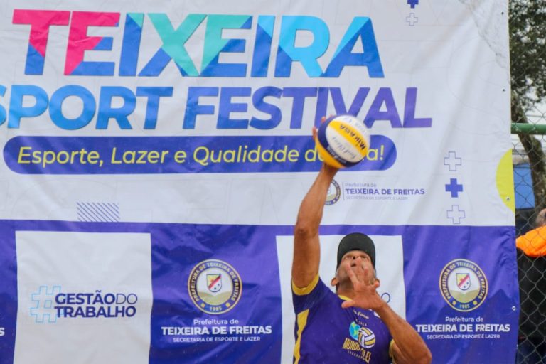 Partidas de voleibol de areia do Teixeira Sport Festival ocorreram neste sábado (20)