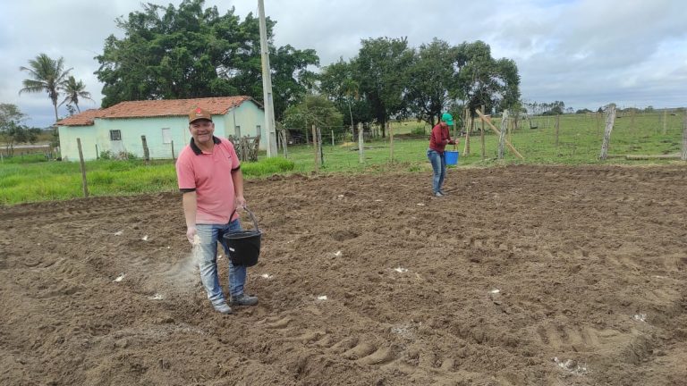 Prefeitura realiza assistência veterinária e agrícola na comunidade Bela Manhã