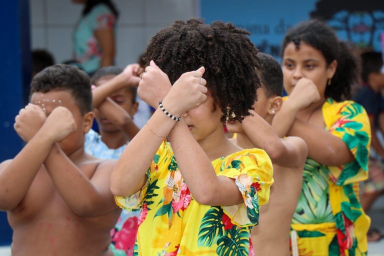 Escola teixeirense promove evento sobre o Mês da Consciência Negra; veja fotos