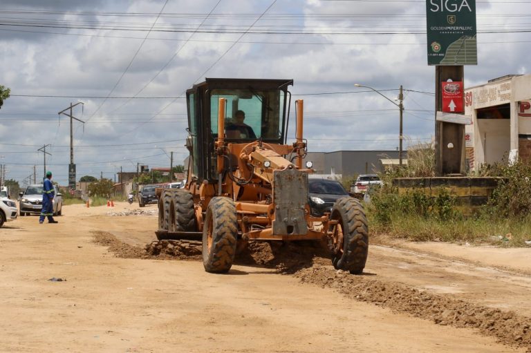 Prefeitura de Teixeira de Freitas inicia pavimentação da Avenida das Galáxias nesta quinta (12); confira detalhes 