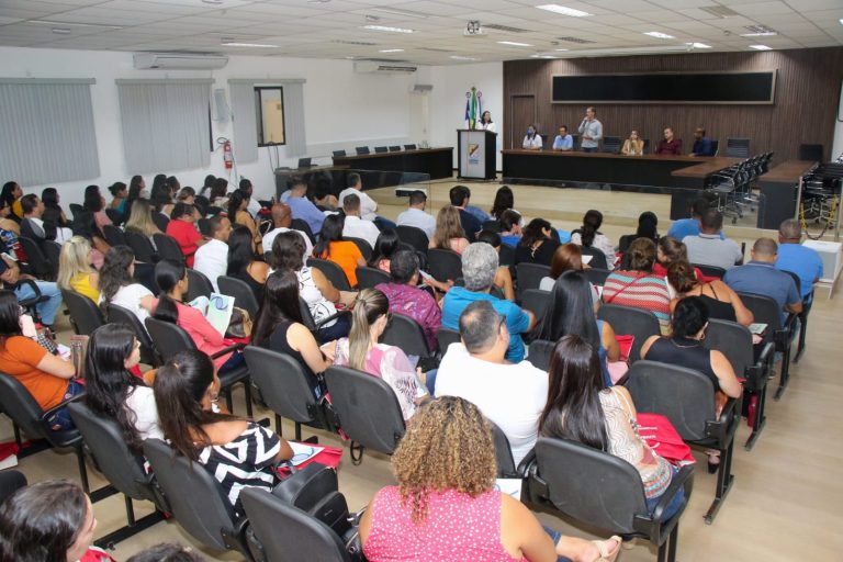 Profissionais da saúde de Teixeira de Freitas participam de capacitação sobre o combate à hanseníase