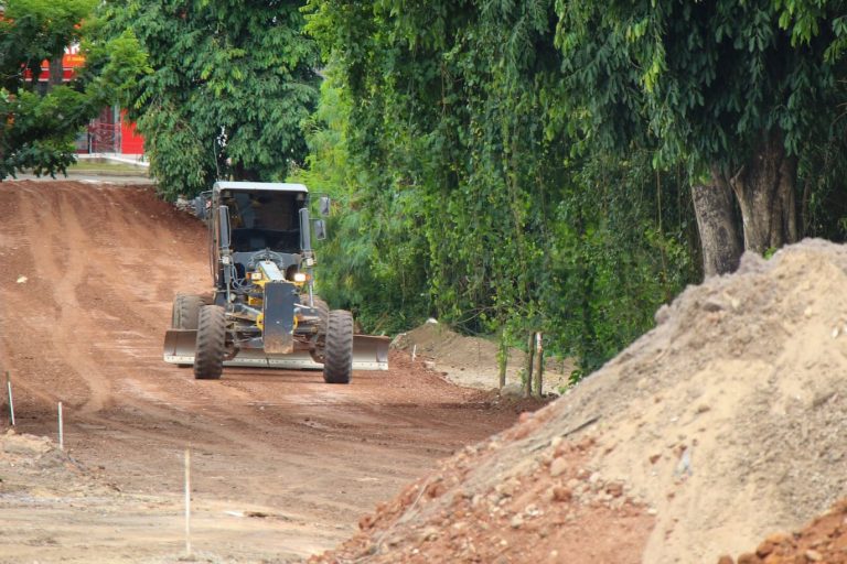 Obra no bairro Jardim Caraípe avança; veja fotos