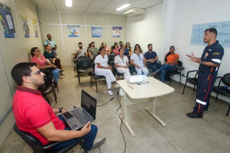 Treinamento busca capacitar equipe de posto de saúde em casos de urgência e emergência