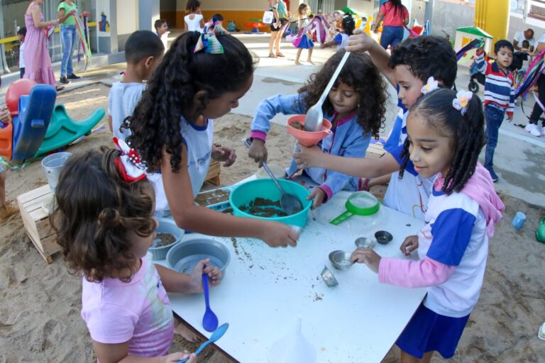 Semana Mundial do Brincar estimula instituições de ensino teixeirenses na integração entre brincadeiras e a natureza