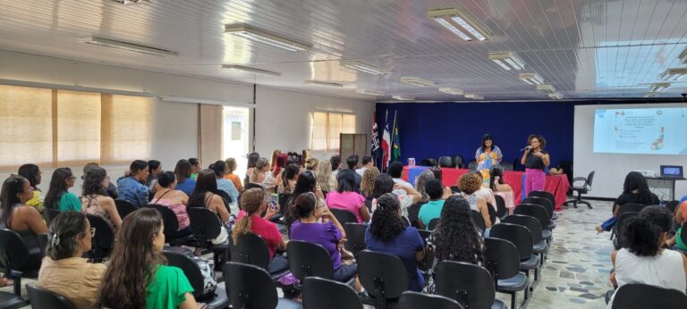 Formação de Educação Física orienta professores da rede municipal de Teixeira de Freitas; confira