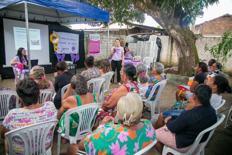 Agosto Lilás: roda de conversa no CRAS Castelinho promove diálogo e empoderamento contra a violência de gênero