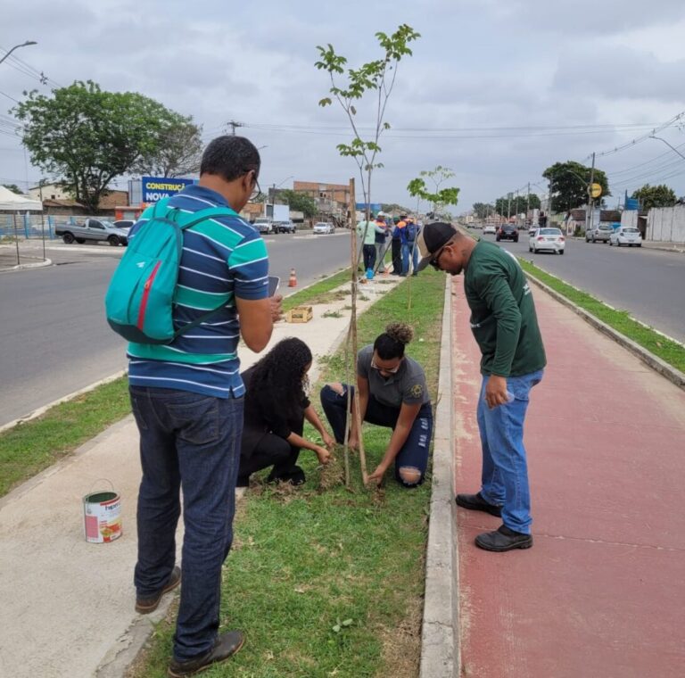 Prefeitura prossegue com serviços em ciclovia; confira