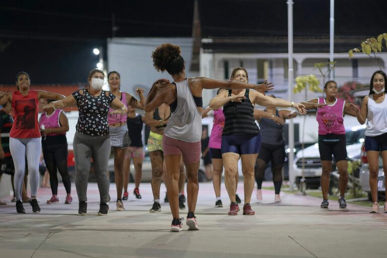 Outubro Rosa: aulão de dança e aeróbico ocorre no sábado (17); saiba mais