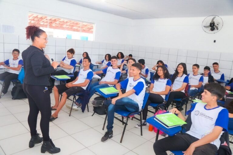 Programa inédito que une aprendizagem e comunicação será implementado na rede municipal de ensino em Teixeira de Freitas