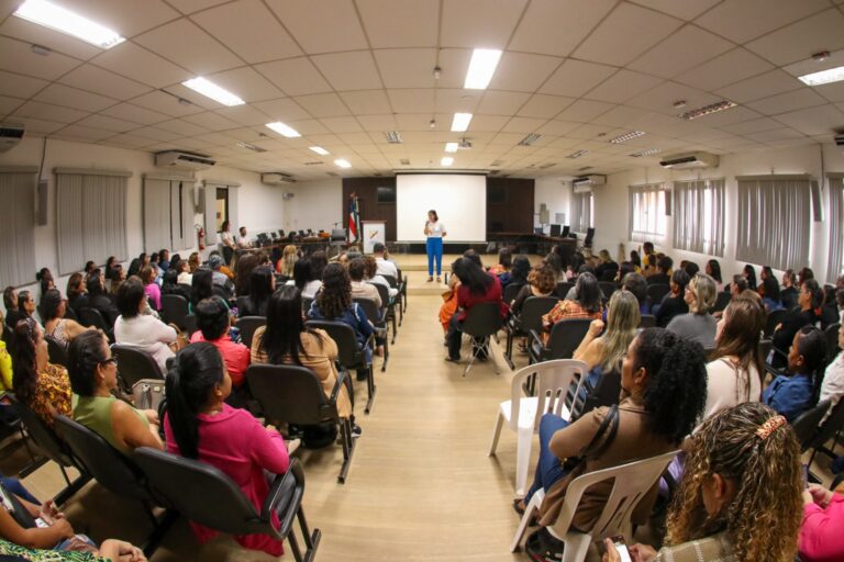 Abertura do curso “Leitura e Escrita na Educação Infantil” ocorreu nesta sexta (07)