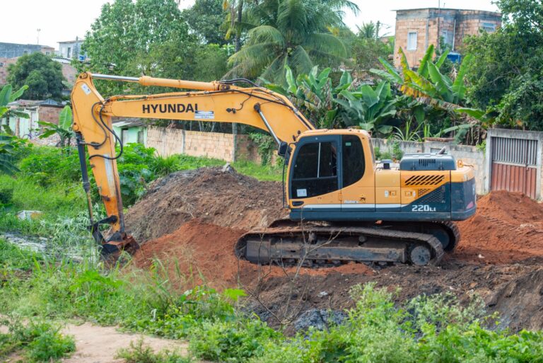 Prefeitura informa sobre interdição de rua para obra de macrodrenagem